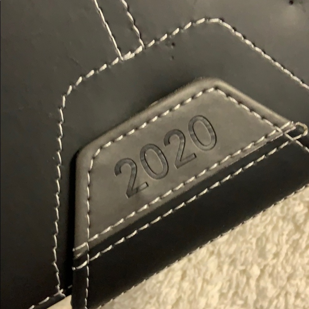 Brand New Avalon 2020 Planner Magnetic Closure - Picture 2 of 8